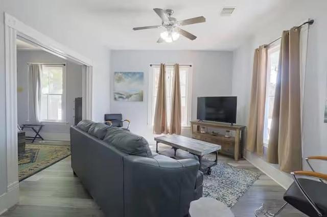 1514 18th St, Galveston, TX 77550