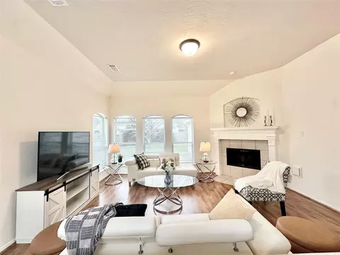4903 Falls Cir, Missouri City, TX 77459