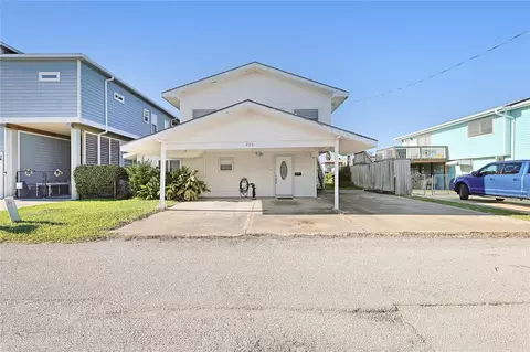 434 Pompano St, Bayou Vista, TX 77563