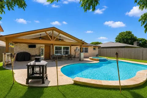 10419 Odessa Dr, Sugar Land, TX 77498