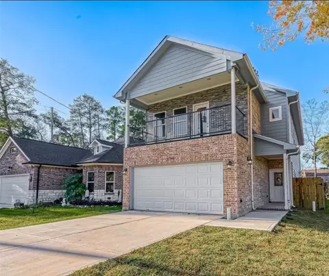 17501 Deer Creek Dr, Spring, TX 77379