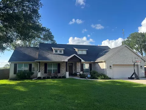 14910 Live Oak Ln, East Bernard, TX 77435