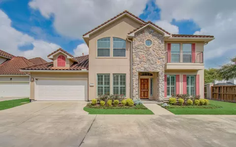 1463 Springrock Ln #A, Houston, TX 77055