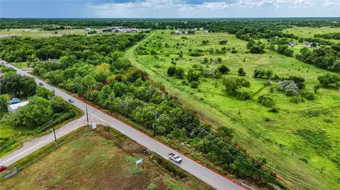1011 County Road 129, Alvin, TX 77511