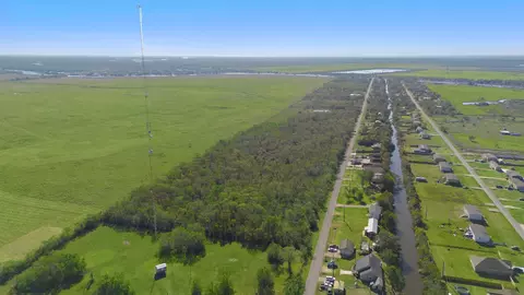 0001 Sandpiper Rd Cr 420 Rd, Angleton, TX 77515