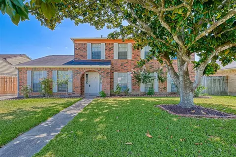 15218 Silverman St, Webster, TX 77598 photo 1