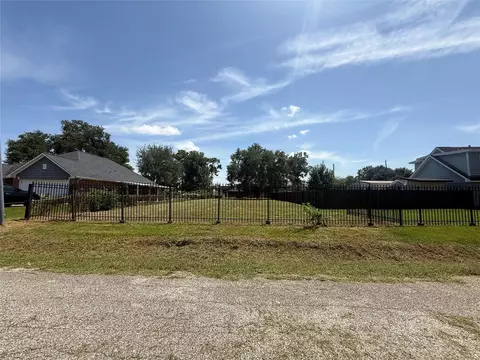 8004 Gulick Ln, Houston, TX 77075