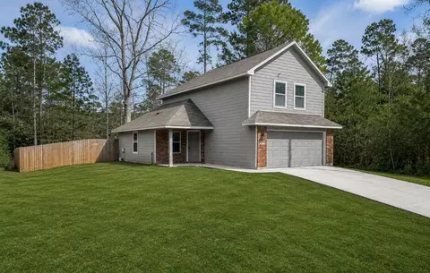 112 Indian Creek Cir, Willis, TX 77378