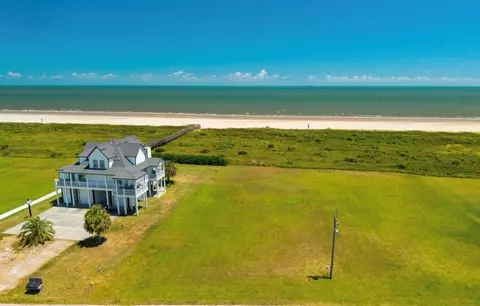 3642 Biscayne Beach Rd, Crystal Beach, TX 77650