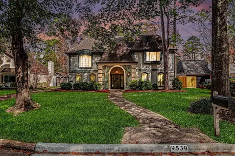 Exterior - 9530 Arcade Dr, Spring, TX 77379 photo 4 of 9