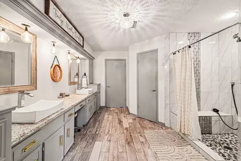 Bath - 9530 Arcade Dr, Spring, TX 77379 photo 3 of 3