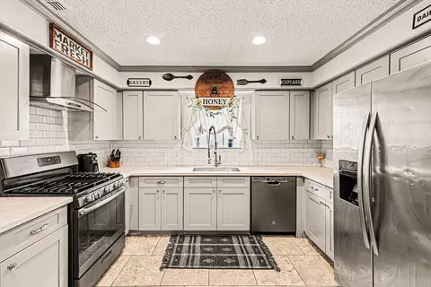 Kitchen - 9530 Arcade Dr, Spring, TX 77379 photo 2 of 3