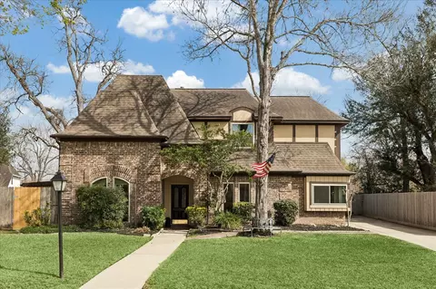 1207 Deerfield Rd, Richmond, TX 77406