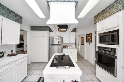 17 Winged Foot Dr, Conroe, TX 77304