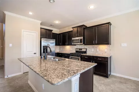 Kitchen - 3634 Gable Landing Ln, Spring, TX 77386 photo 4 of 5
