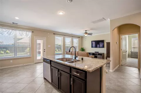 Kitchen - 3634 Gable Landing Ln, Spring, TX 77386 photo 2 of 5