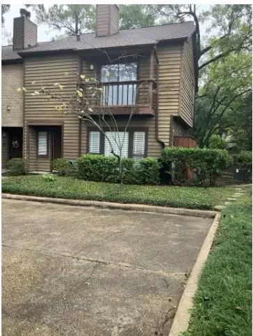 11711 Memorial Dr #143, Houston, TX 77024