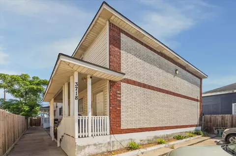 3718 Sealy St, Galveston, TX 77550