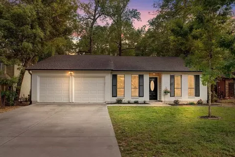 55 Dew Fall Ct, The Woodlands, TX 77380