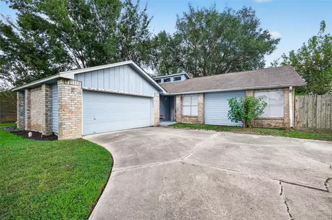 8623 Quail Hills Dr, Missouri City, TX 77489