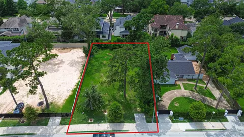 12715 Memorial Dr, Houston, TX 77024