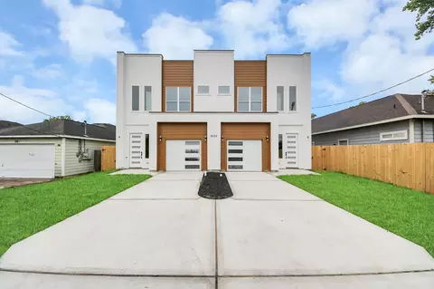 8206 Colonial Ln, Houston, TX 77051