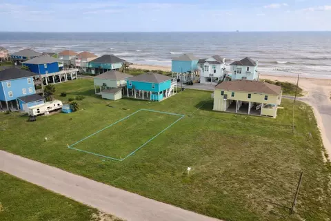 1110 Gulfview Rd, Bolivar Peninsula, TX 77650