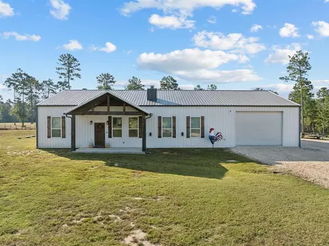 353 Hanson Rd, Onalaska, TX 77360 photo 1