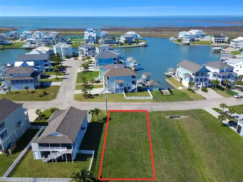 4223 S Sunset Bay Dr, Galveston, TX 77554