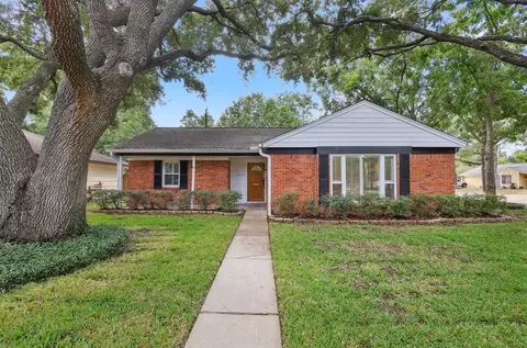 12318 Renwick Dr, Houston, TX 77035