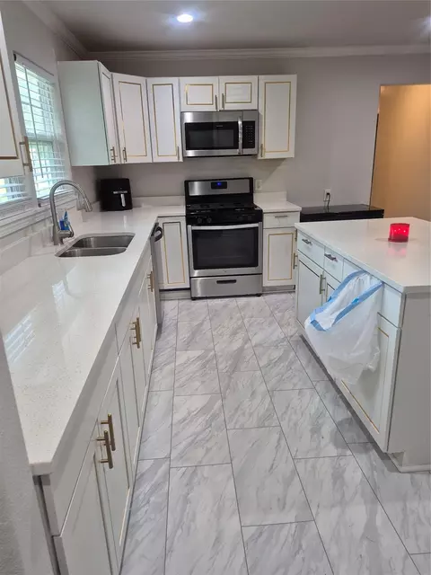 Kitchen - 7350 Scotts Dr, Beaumont, TX 77708 photo 3 of 3