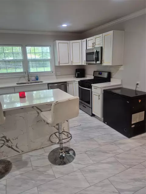 Kitchen - 7350 Scotts Dr, Beaumont, TX 77708 photo 2 of 3