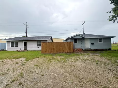 3515 5th St, Bay City, TX 77414