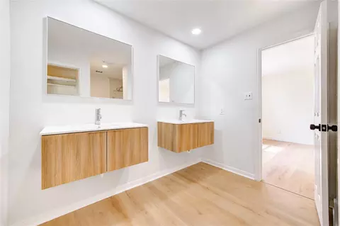 Bath - 25027 Barmby Dr, Spring, TX 77389 photo 2 of 5