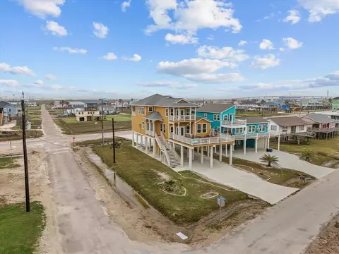 View/Area - 1018 Seashell Dr, Surfside Beach, TX 77541 photo 2 of 7