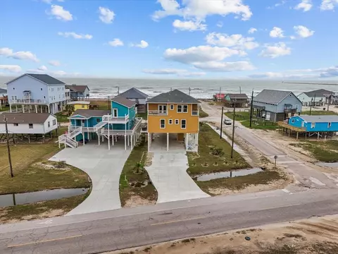 View/Area - 1018 Seashell Dr, Surfside Beach, TX 77541 photo 1 of 7