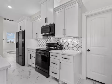 Kitchen - 1018 Seashell Dr, Surfside Beach, TX 77541 photo 5 of 5