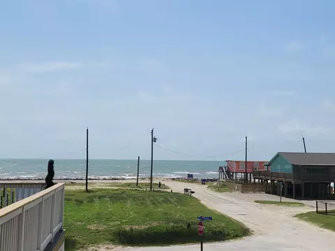 View/Area - 1018 Seashell Dr, Surfside Beach, TX 77541 photo 6 of 7