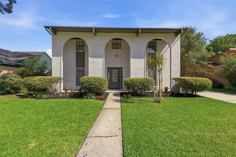16306 Mill Pt, Houston, TX 77059