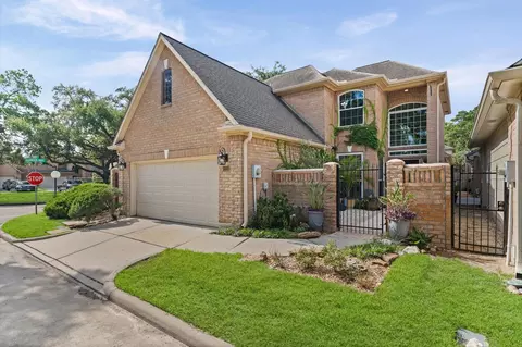 8003 Oakwood Hollow St, Houston, TX 77040