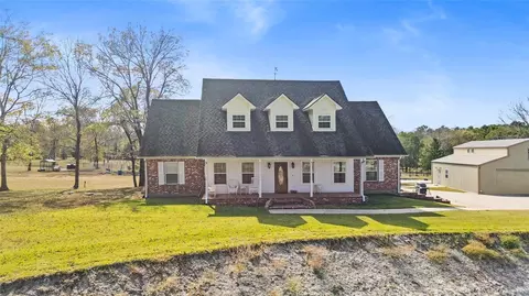 162 Acorn Hill Dr, Huntsville, TX 77320