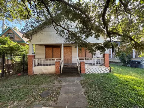 1918 Everett St, Houston, TX 77009
