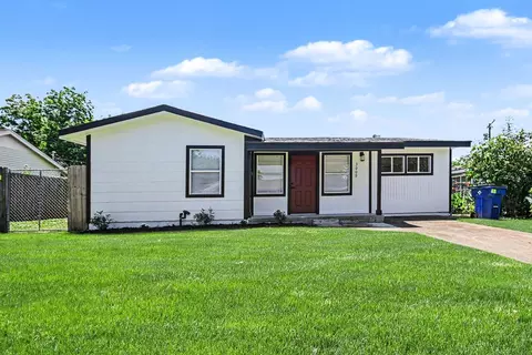 3009 Rust Ave, Texas City, TX 77590