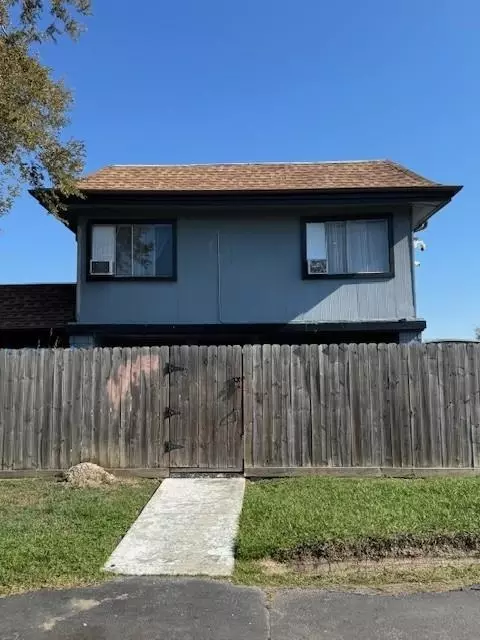 766 Coolwood Dr #B, Houston, TX 77013