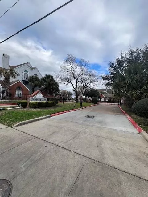 14550 Fonmeadow Dr #1406, Houston, TX 77035