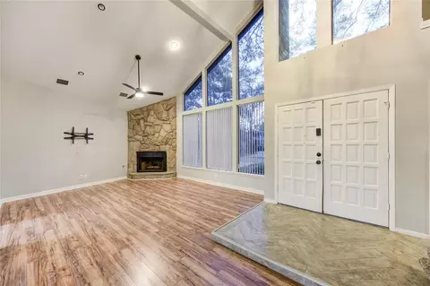 Living - 530 Enchanted Ln, Spring, TX 77388 photo 3 of 4