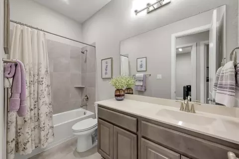 Bath - 334 Torrey Bloom Loop, Conroe, TX 77304 photo 4 of 4
