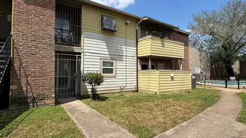 10603 S Wilcrest Dr #56, Houston, TX 77099