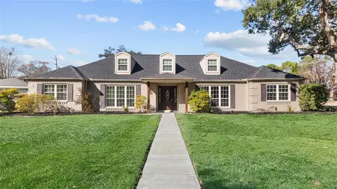 11002 Renwick Dr, Houston, TX 77096