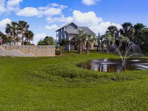 14414 Spy Glass Circle Cir, Galveston, TX 77554